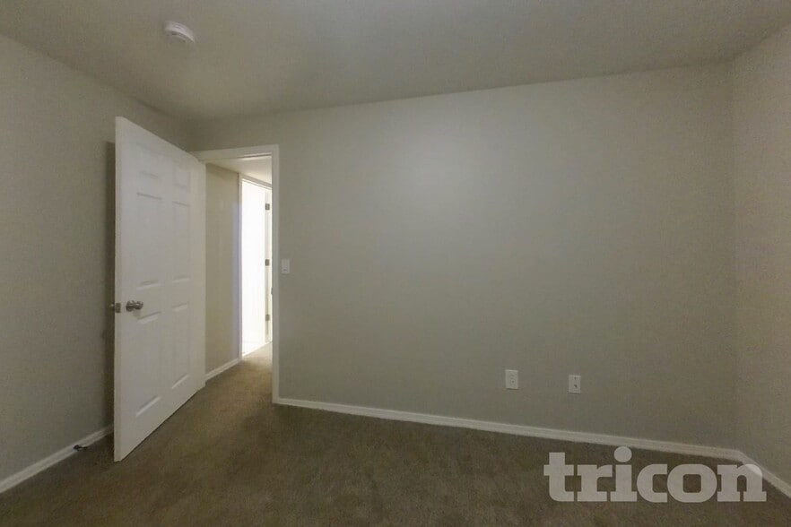 Building Photo - 8195 Radcliff Dr