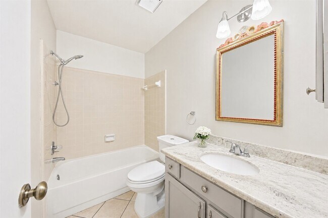 Building Photo - 7518 Alcomita Dr