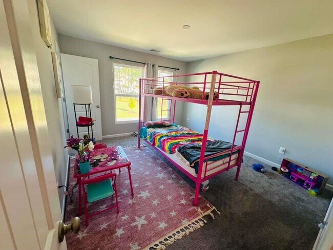 Building Photo - 8035 Stiner Grv