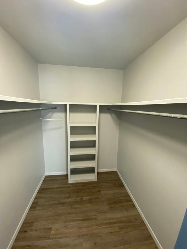 Building Photo - 4537 Yale St