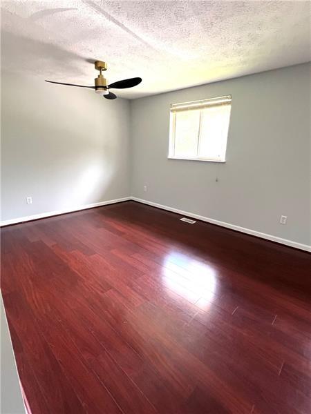 Building Photo - 3116 Laurel Ridge Cir