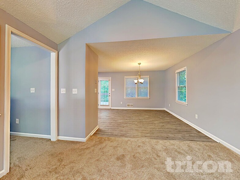 Building Photo - 436 Amber Way
