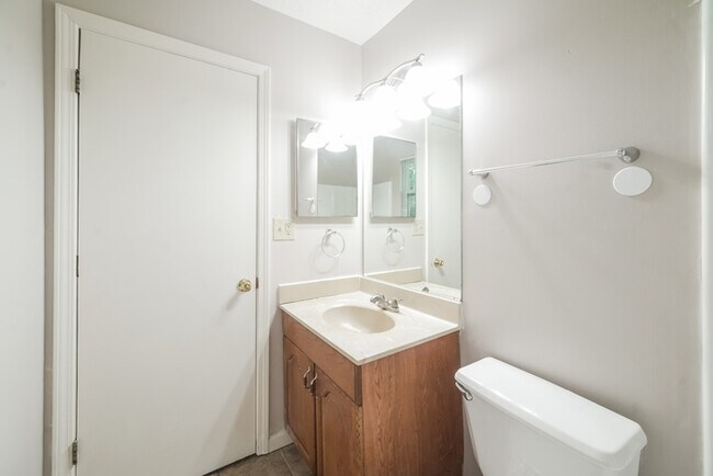 Building Photo - 1631 Pecan Log Pl