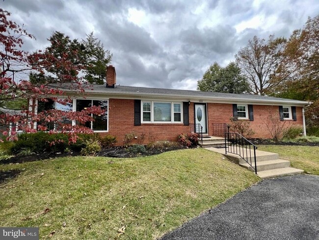 Primary Photo - 800 Severn Dr