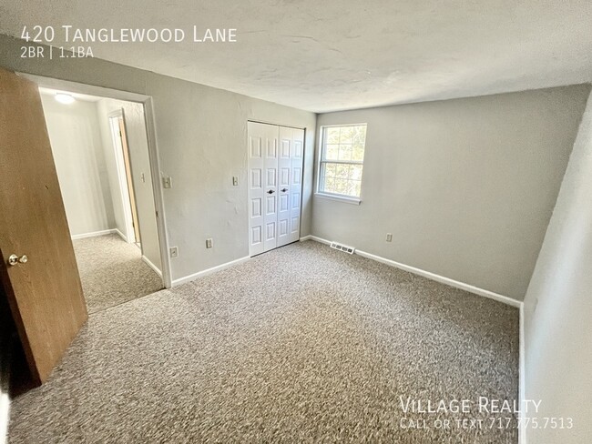 Building Photo - Spacious 2-BR Townhome in Dallastown Schoo...