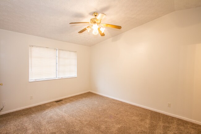 Building Photo - 1838 Keystone Lakes Dr