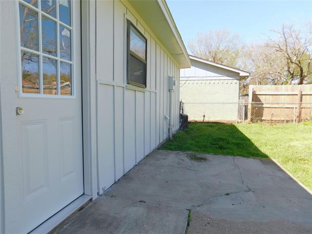 Building Photo - 1705 White Oak Ct