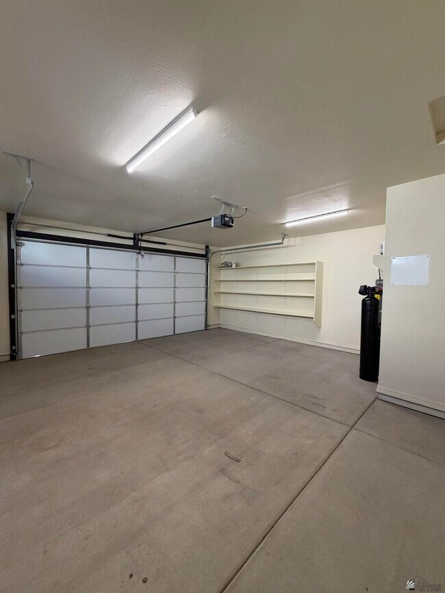 Building Photo - 4756 E Jett St