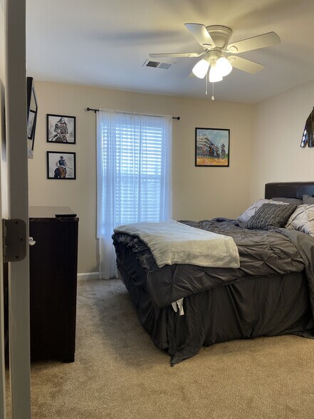 Building Photo - 971 Red Mile Rd