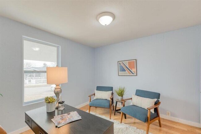 Building Photo - Fantastic 3bd/1ba home! Coming soon!