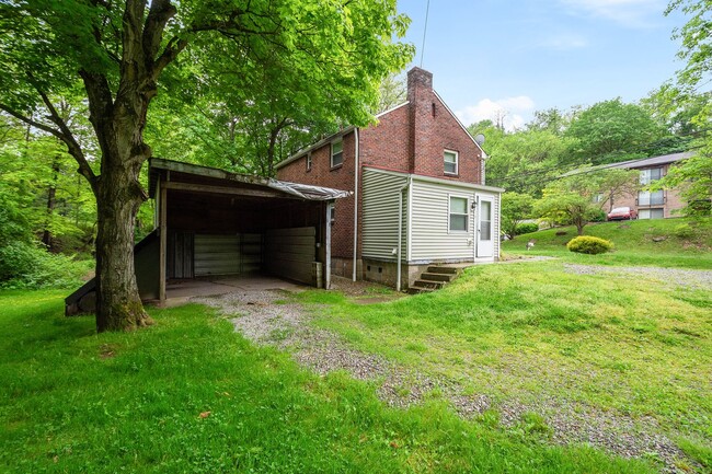 Building Photo - Stunning 3 bedroom home in Wilkins Township available now!