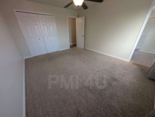 Building Photo - 4800 Choctaw Trail NW