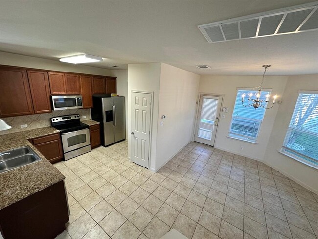 Building Photo - 918 Craters of the Moon Blvd