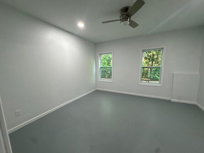 Building Photo - 1925 Heatherton Rd