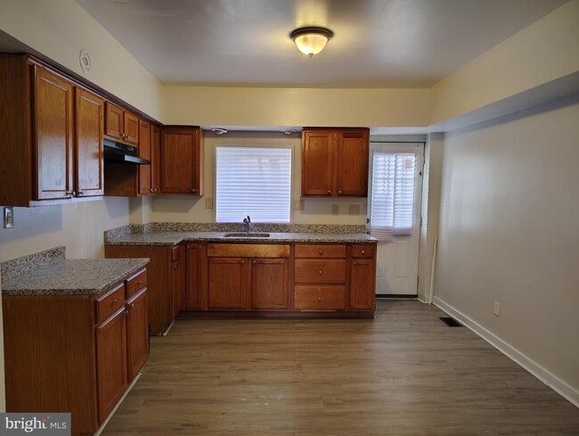 Building Photo - 4016 Pennington Ave