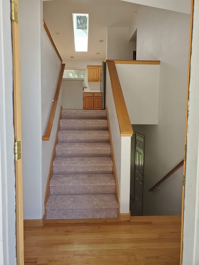 Building Photo - Beautiful Montgomery Estates Home - Long Term Rental