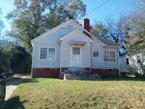 Building Photo - 2 Bedroom near Downtown Anderson