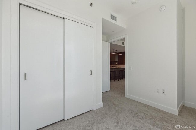 Building Photo - 280 Spear St