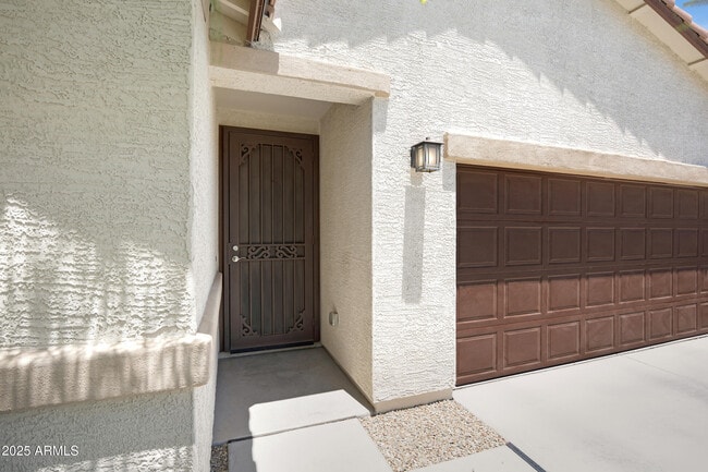Building Photo - 16658 W Mescal St