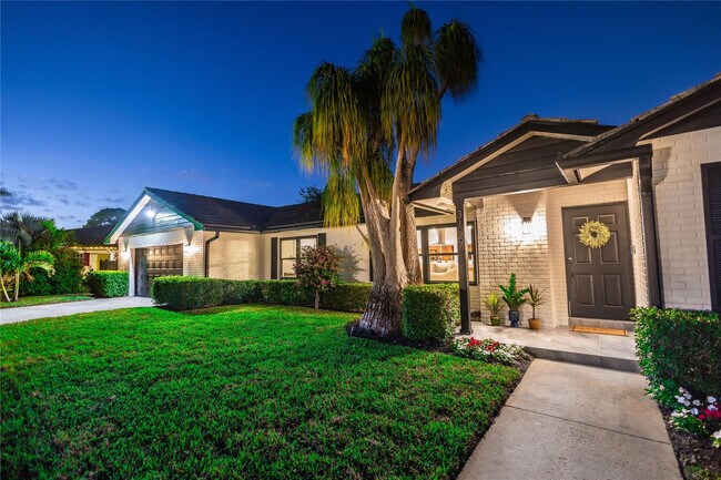 Building Photo - 3127 Sherwood Blvd