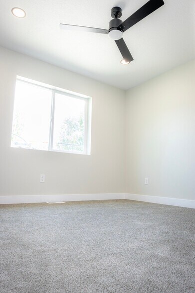 Building Photo - 325 S 285 W