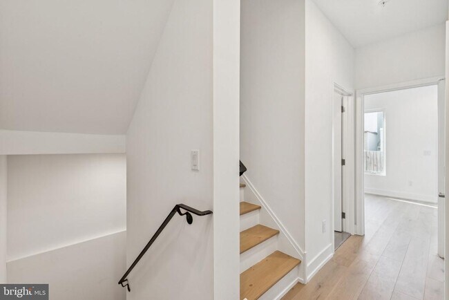 Building Photo - 2820 Livingston St