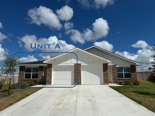 Building Photo - 1234 Lehmann Dr