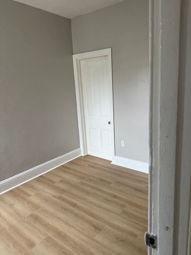 Building Photo - 2361 N Cleveland St