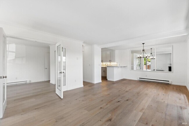 Building Photo - 112 Marinero Cir