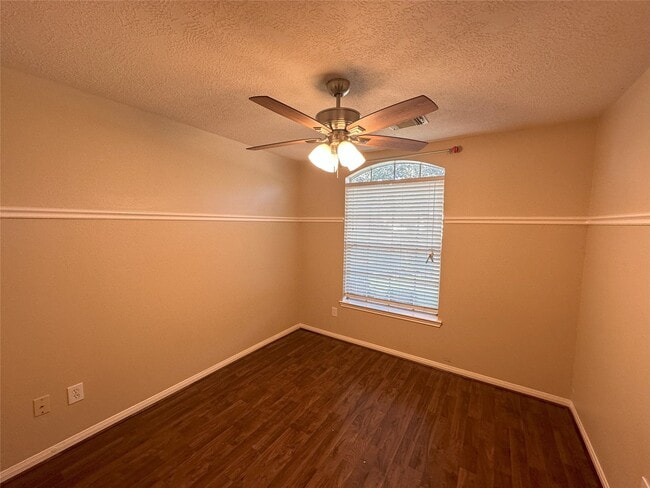 Building Photo - 3734 Paigewood Dr