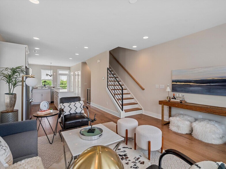 Building Photo - 4201 Bryant Terraces Dr