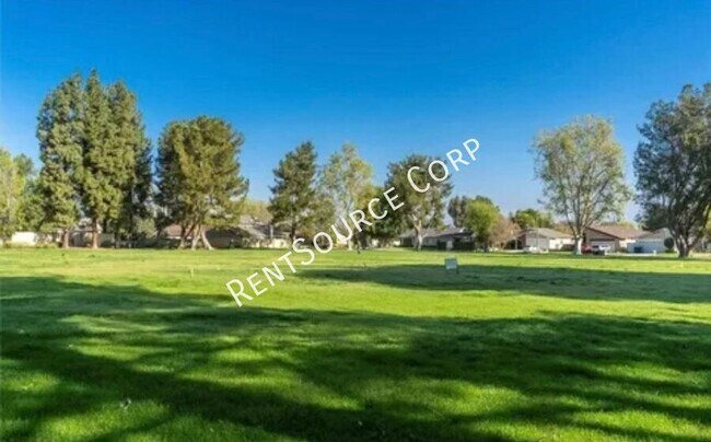 Building Photo - 25562 Avenida Frasca