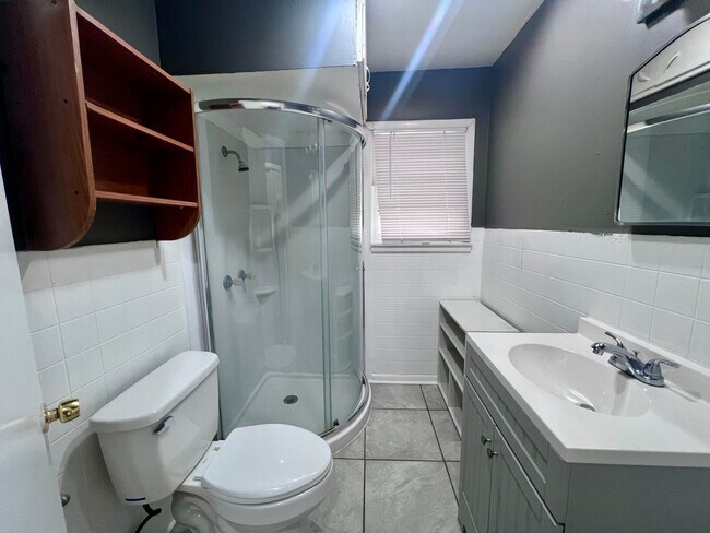 Building Photo - 3 Bedroom in Slaton