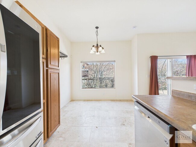 Building Photo - Freshly Upgraded Single Family Home Availa...