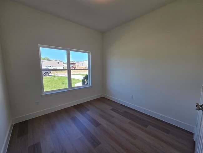 Building Photo - 16276 Jeet St