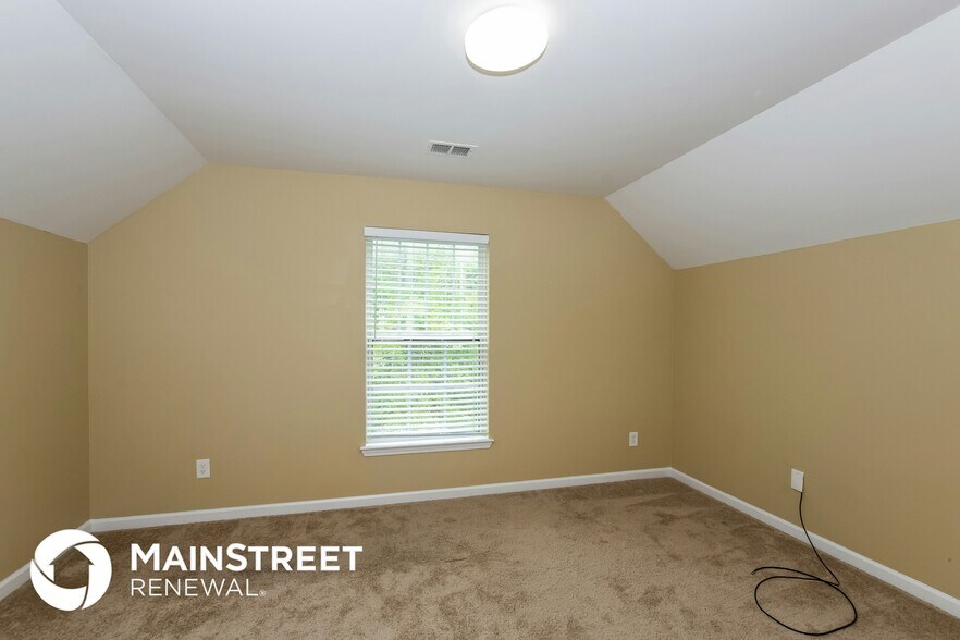 Building Photo - 234 Winding Canyon Dr