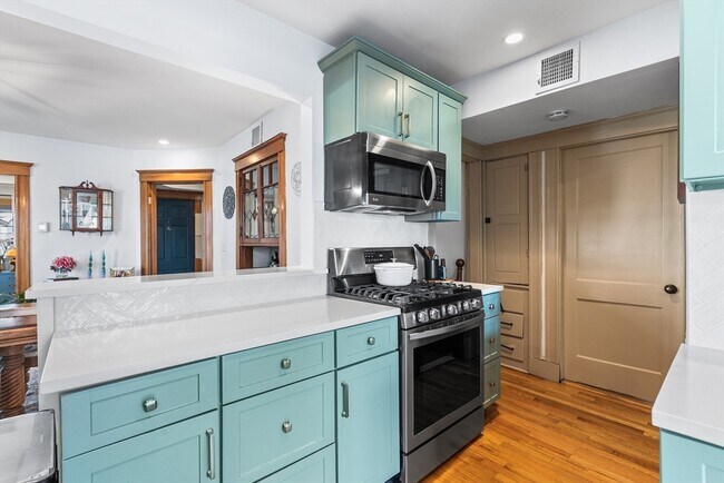 Building Photo - 46 Semont Rd