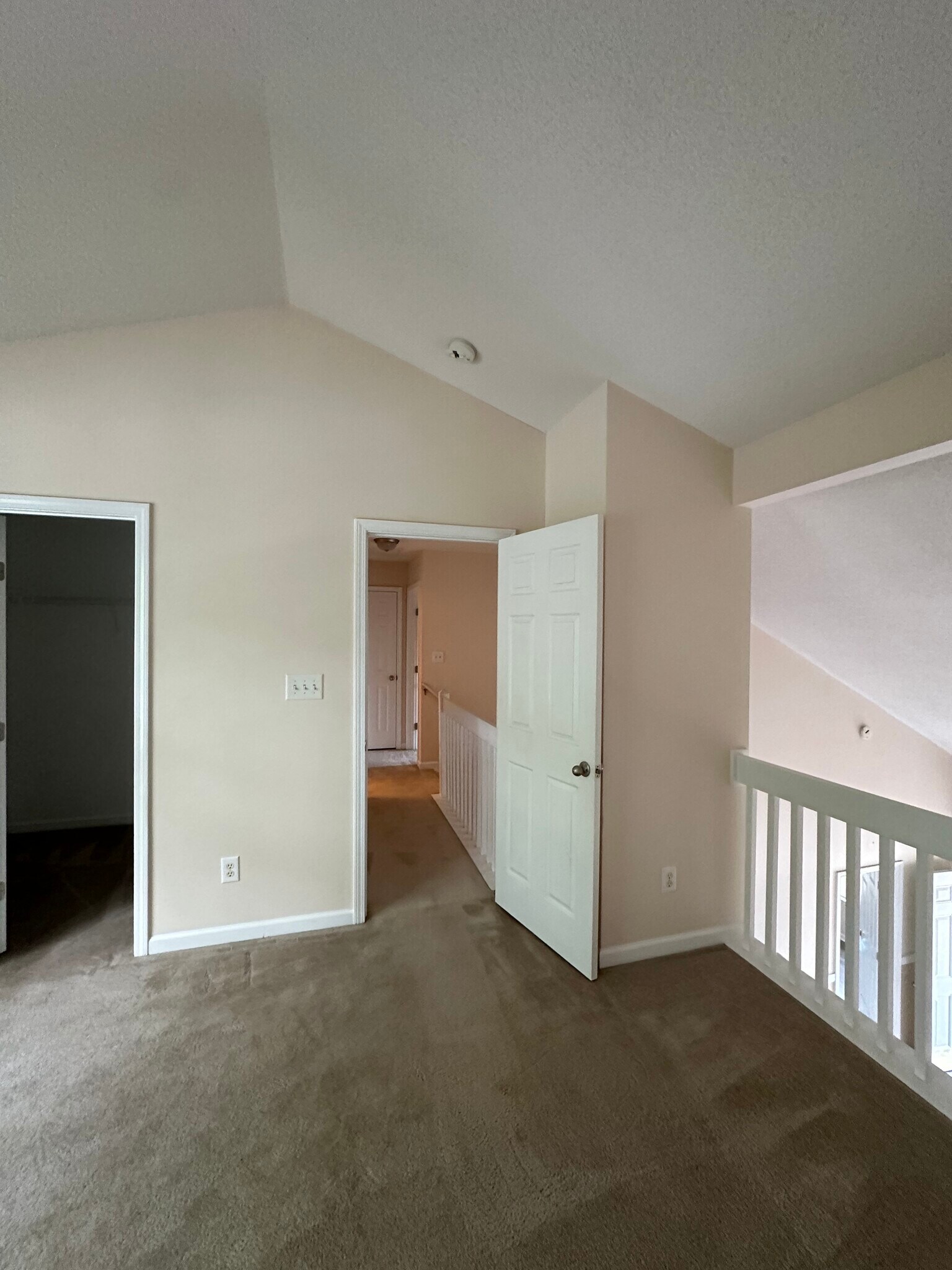 Building Photo - 124 Malamute Ln