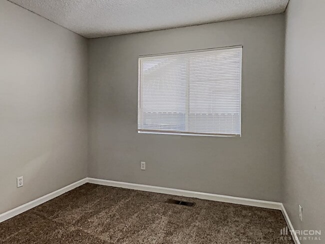 Building Photo - 8105 Shifting Sands Dr
