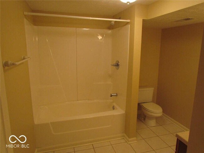 Building Photo - 411 Mari Way