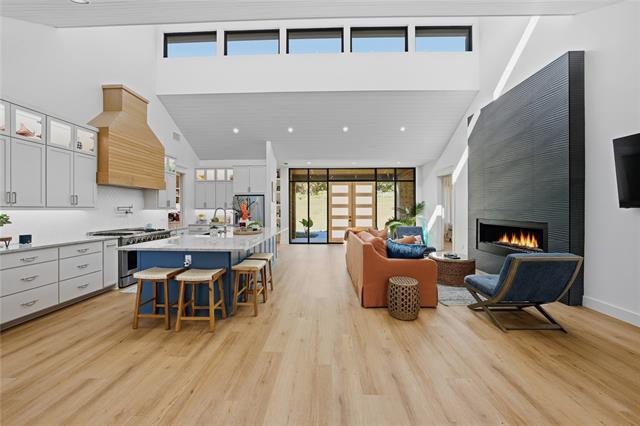 Building Photo - 8701 Zebra Crossing