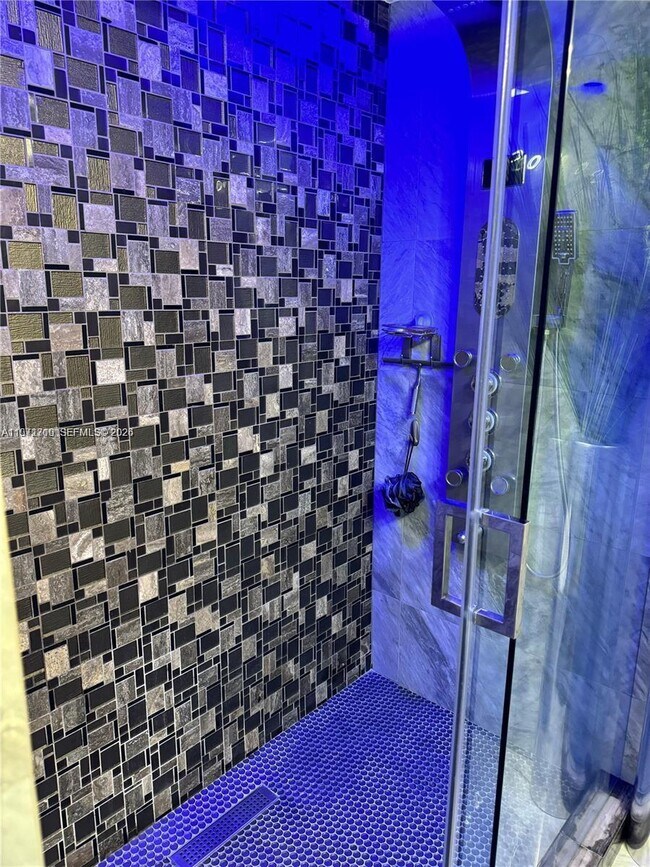 Building Photo - 3870 W 8th Ln