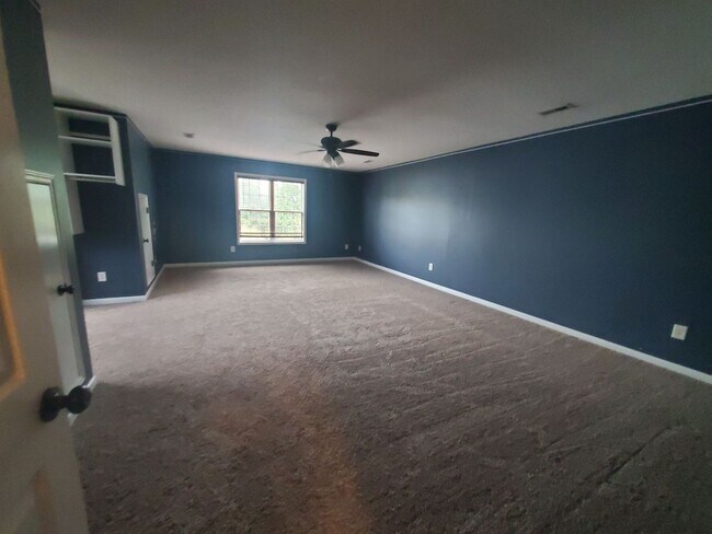 Building Photo - 21 Candler Ct