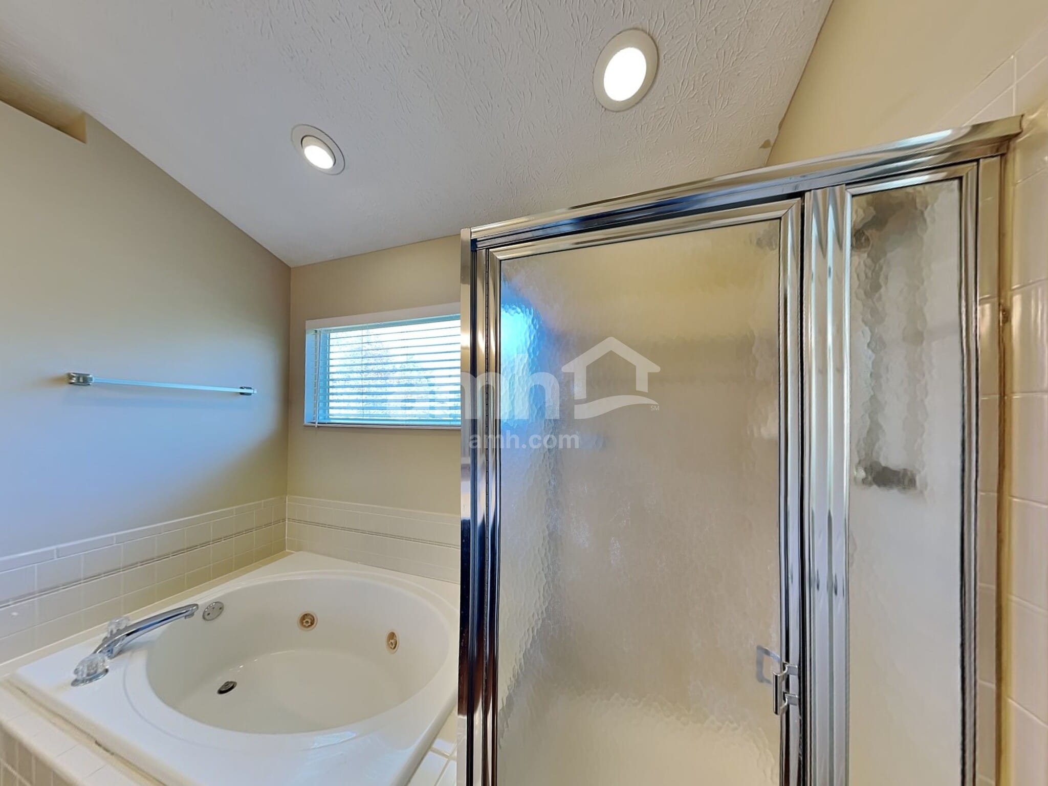 Building Photo - 12478 Thoroughbred Dr