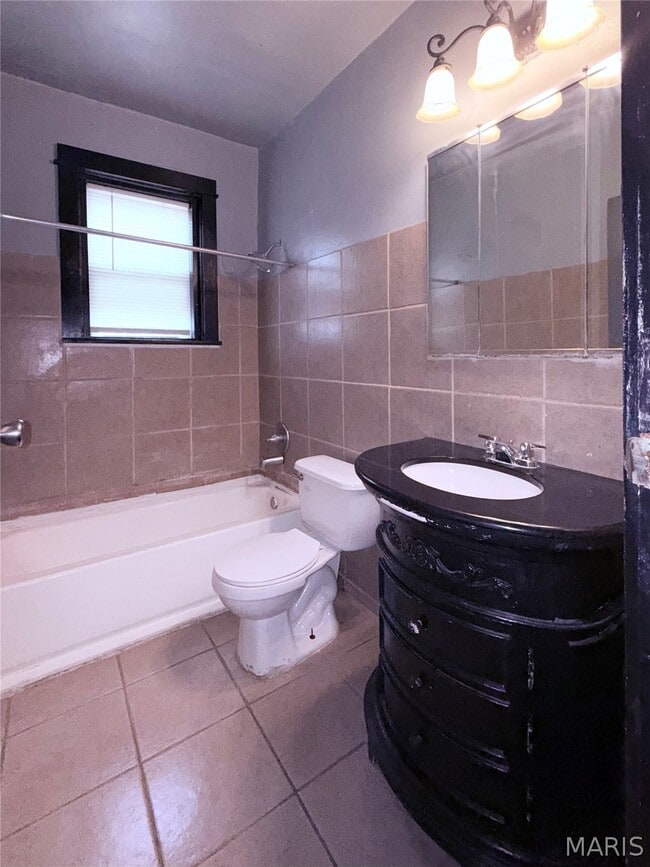 Building Photo - 4640 Carter Ave