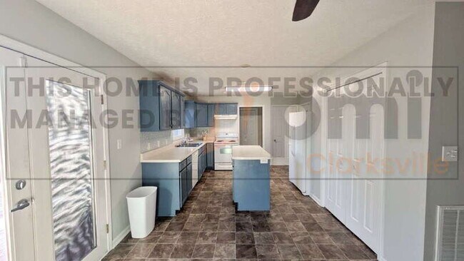 Building Photo - 2408 Shoveler Way