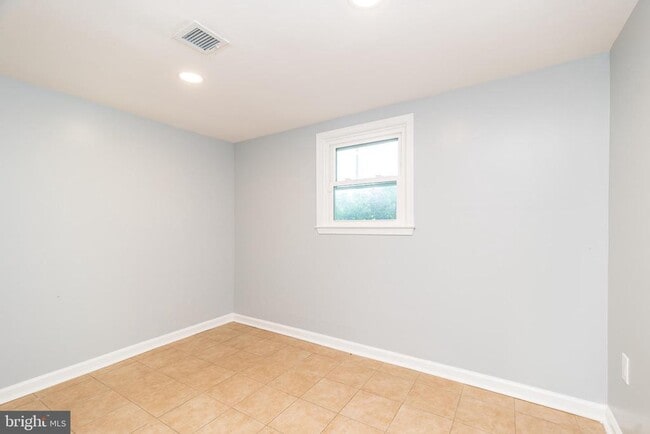 Building Photo - 402 Layfield Rd