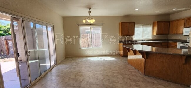 Building Photo - 3201 Bea Ct