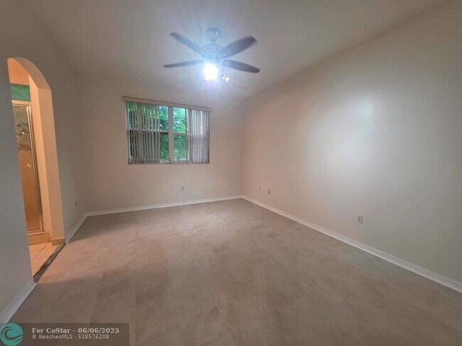 Building Photo - 4929 Windward Way