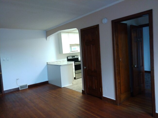 Building Photo - 1205 Cloquet Ave